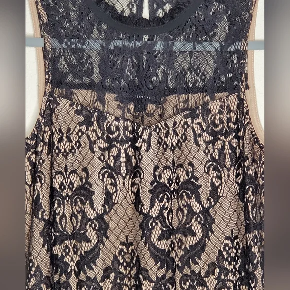 Fortune & Ivy Black Lace Overlay Top - Picture 3 of 10